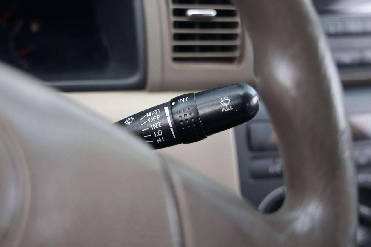 Used 2006 Toyota Corolla LE w/ Audio Value Pkg FWD image 27