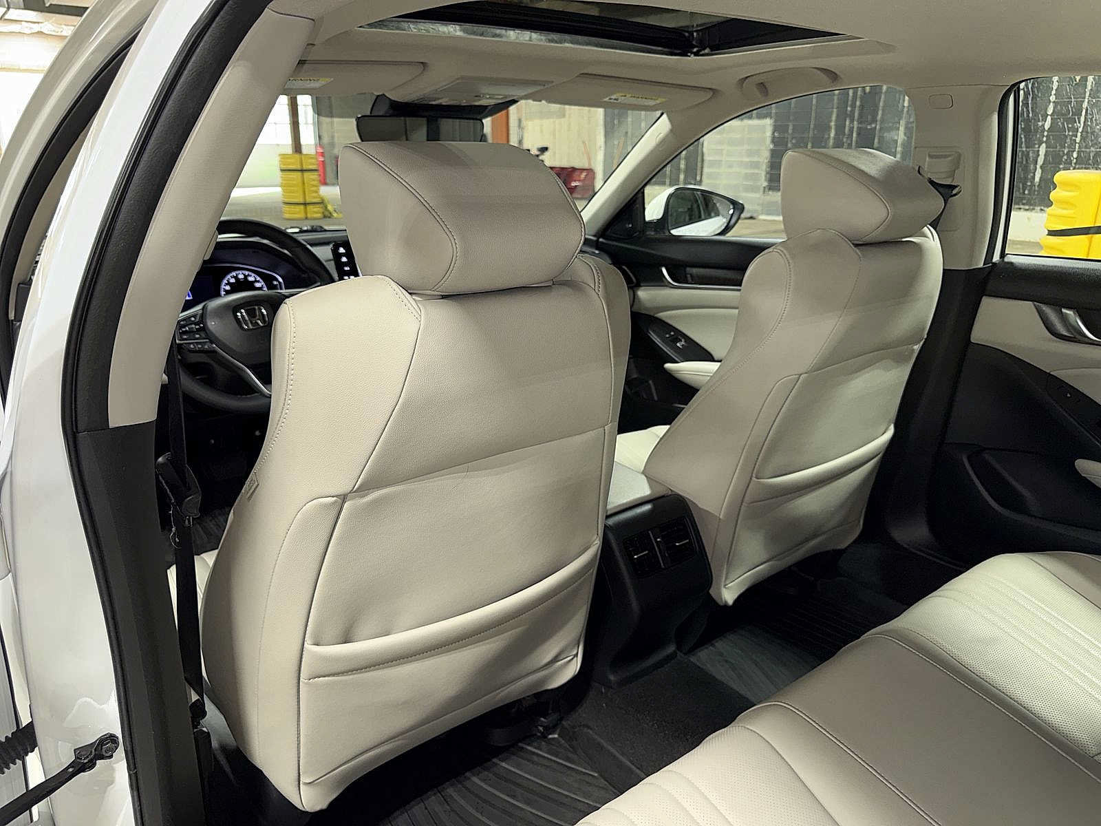 Used 2019 Honda Accord Touring image 29