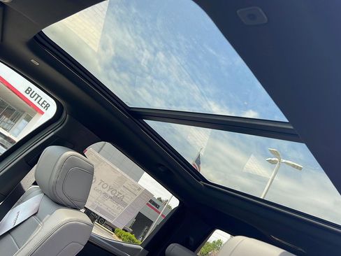 New 2026 Toyota Tundra Limited image 33