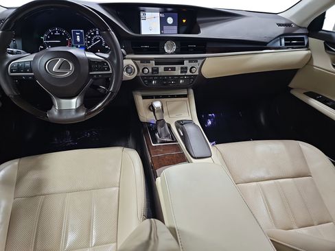 Used 2017 Lexus ES 350 w/ Luxury Package image 9