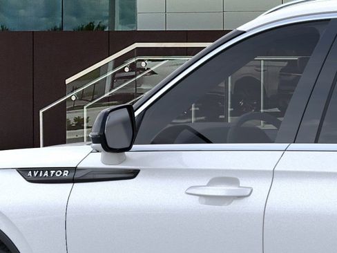 New 2026 Lincoln Aviator AWD image 20