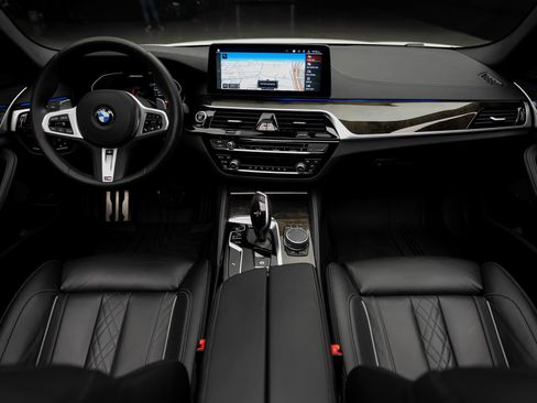 Used 2023 BMW M550i xDrive AWD/4WD image 43