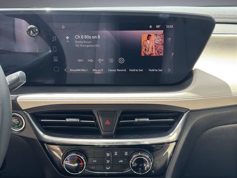 Used 2024 Buick Encore GX Sport Touring AWD/4WD image 19