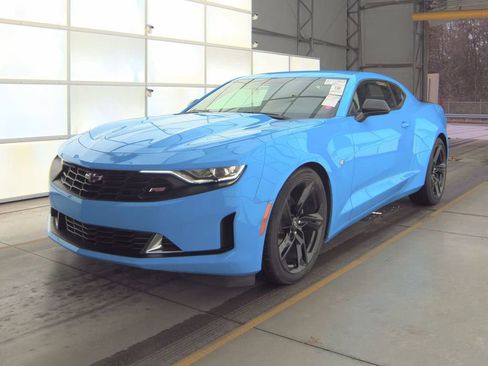 Used 2023 Chevrolet Camaro LT w/ RS Package image 4