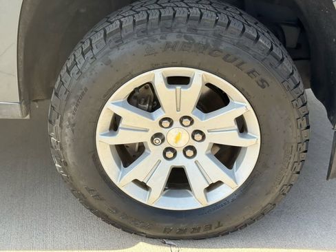 Used 2017 Chevrolet Colorado LT w/ LT Convenience Package image 10