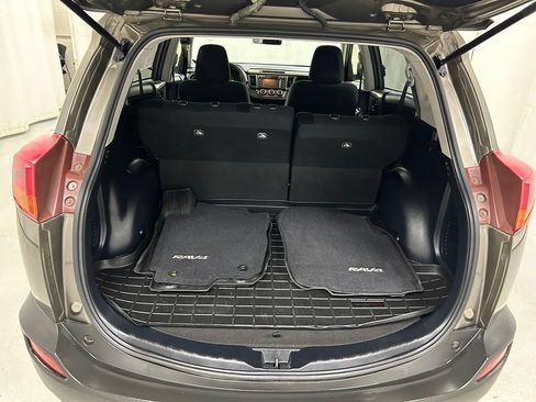 Used 2014 Toyota RAV4 LE AWD/4WD image 11