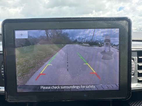 Used 2023 Ford Explorer ST-Line w/ Class IV Trailer Tow Package image 9