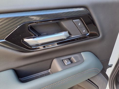 New 2026 GMC Yukon XL AT4 image 14