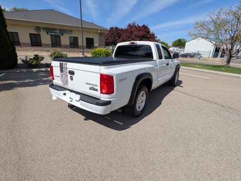 Used 2011 Dodge Dakota Big Horn w/ Trailer Tow Group AWD/4WD image 5