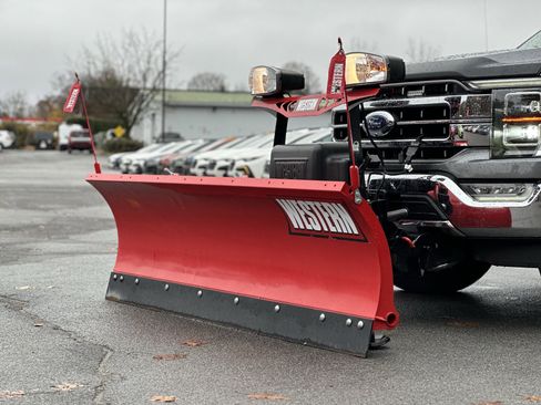 Used 2021 Ford F150 Lariat w/ Equipment Group 502A High image 6