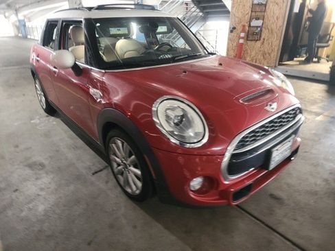 Used 2018 MINI Cooper S image 1
