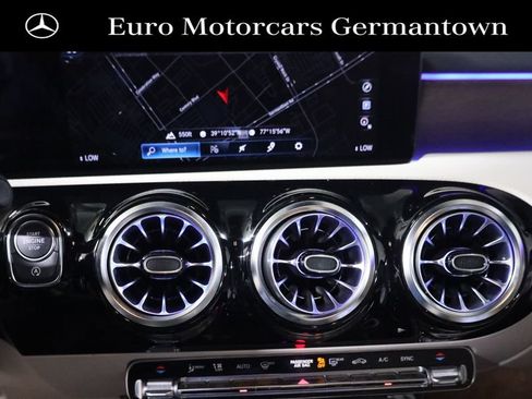 Used 2023 Mercedes-Benz CLA 250 4MATIC image 34