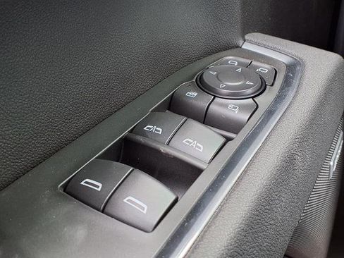 New 2026 GMC Sierra 1500 SLT image 16