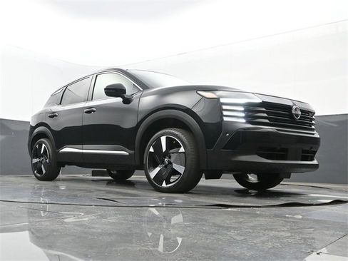 Used 2025 Nissan Kicks SR image 24