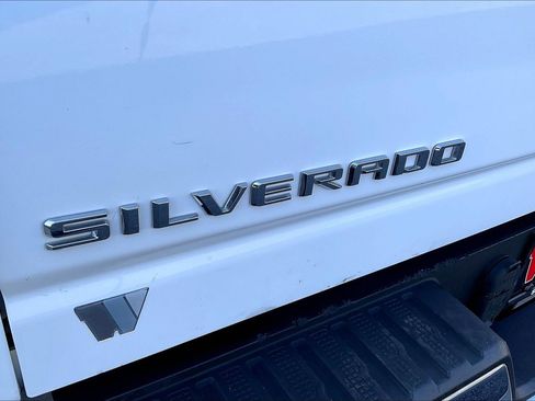 Used 2022 Chevrolet Silverado 2500 LT w/ Convenience Package image 24