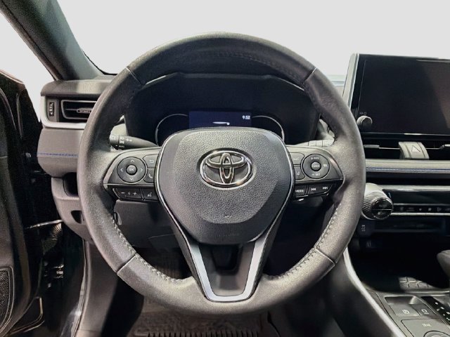 Used 2023 Toyota RAV4 SE AWD/4WD image 9