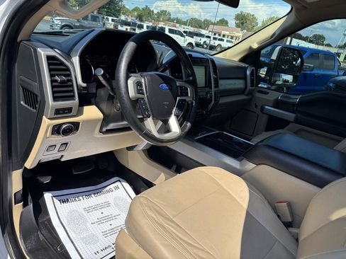 Used 2019 Ford F250 Lariat w/ Lariat Ultimate Package AWD/4WD image 10