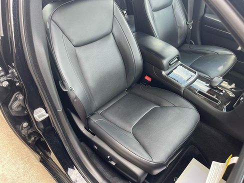 Used 2012 Chrysler 300 Limited w/ Luxury Group RWD image 39
