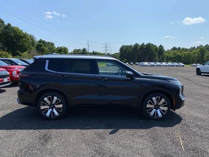 New 2025 Mitsubishi Outlander AWD