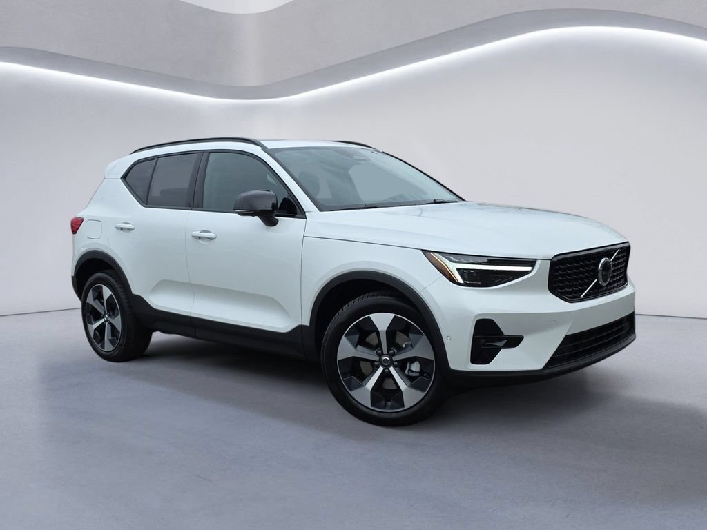 Certified 2026 Volvo XC40 B5 Plus w/ Protection Package Premier AWD/4WD image 1