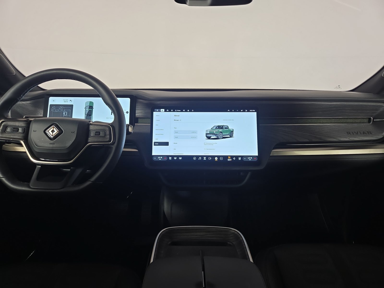 Used 2025 Rivian R1T Adventure Dual AWD/4WD image 25