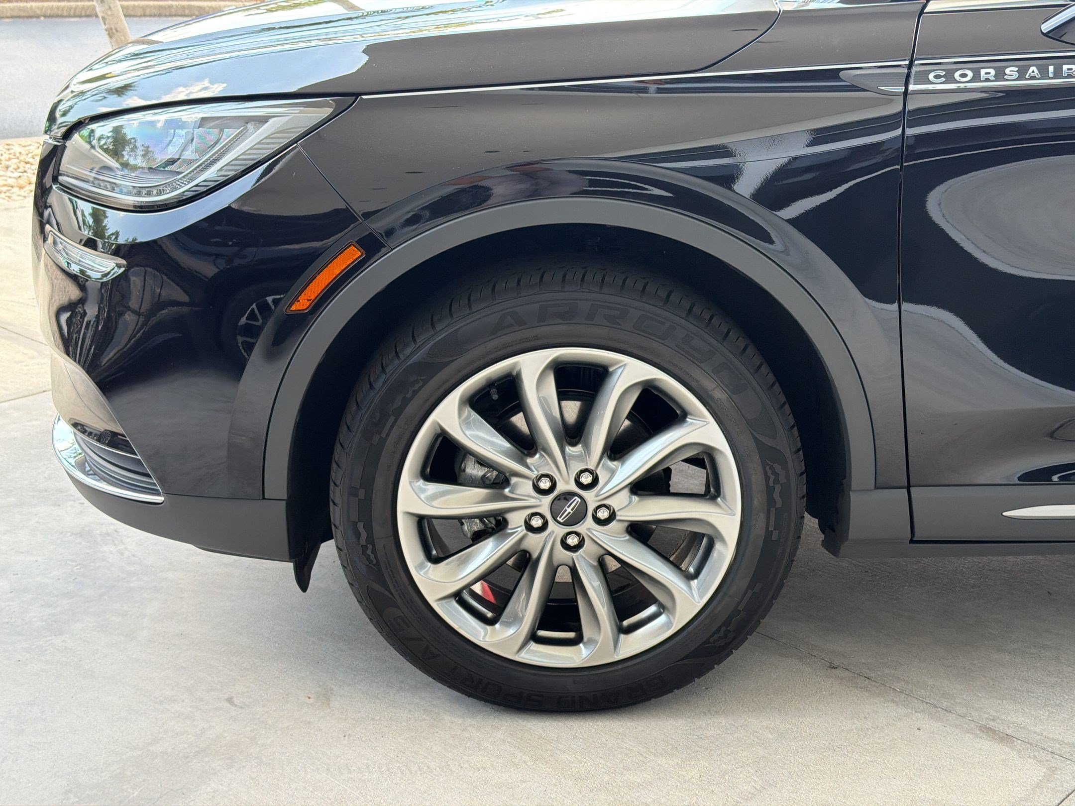 Used 2022 Lincoln Corsair AWD w/ Premium Package image 13