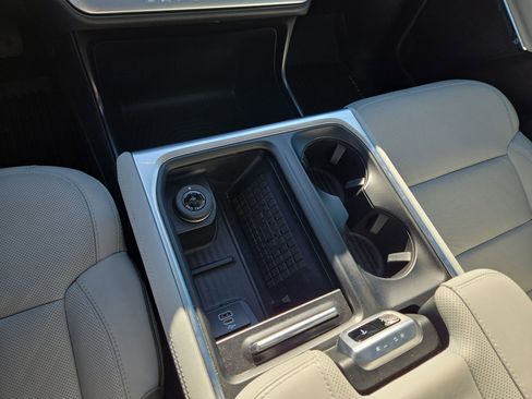 Used 2025 Ford Expedition Platinum w/ Platinum Ultimate Package image 22