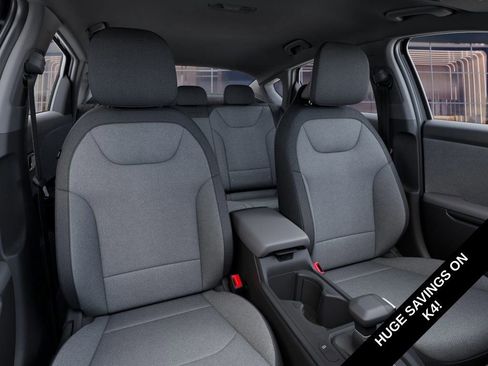 New 2025 Kia K4 LXS image 15