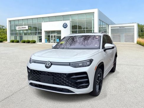New 2026 Volkswagen Tiguan SEL R-Line AWD/4WD image 2
