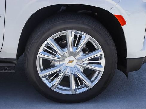 Used 2022 Chevrolet Tahoe High Country AWD/4WD image 10