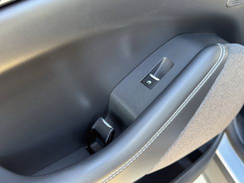 Used 2025 Ford Mustang Mach-E Premium image 31