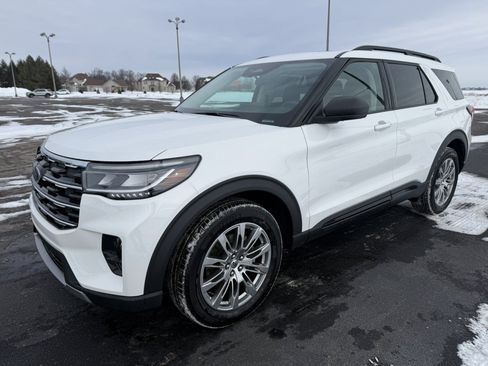 New 2026 Ford Explorer Active w/ Active Comfort Package AWD/4WD image 3