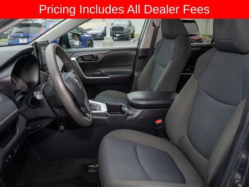 Certified 2022 Toyota RAV4 LE FWD image 10
