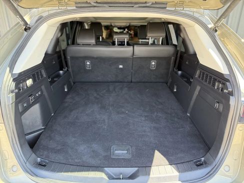 Used 2025 MAZDA CX-70 Plug-In Hybrid w/ Premium Pkg image 16