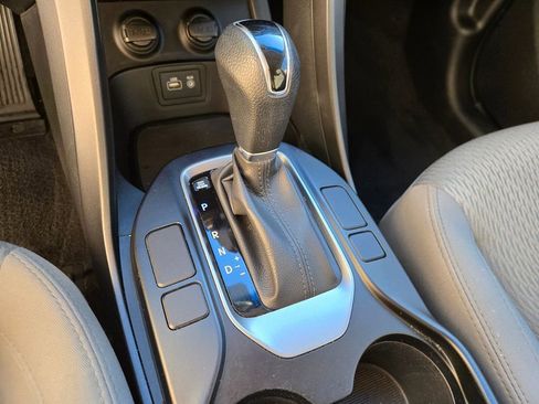 Used 2018 Hyundai Santa Fe Sport image 28