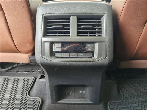 Used 2022 Volkswagen Atlas SE FWD image 17