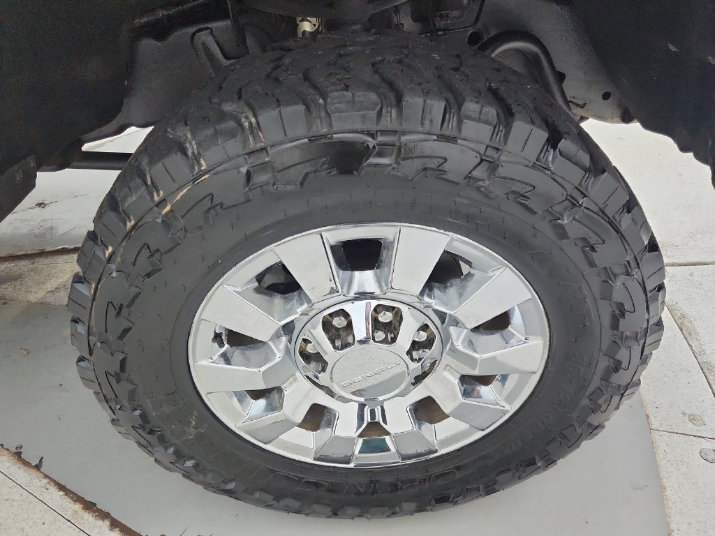 Used 2017 GMC Sierra 2500 Denali w/ Duramax Plus Package AWD/4WD image 36