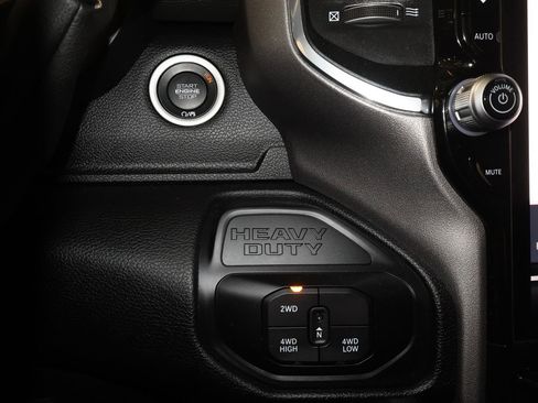 Used 2025 RAM 3500 Laramie AWD/4WD image 16