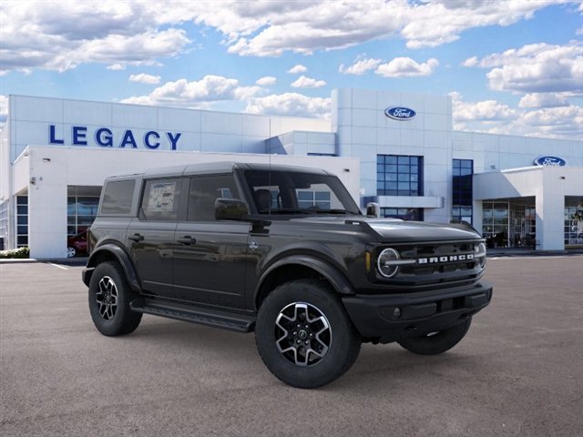 New 2026 Ford Bronco Outer Banks AWD/4WD image 7