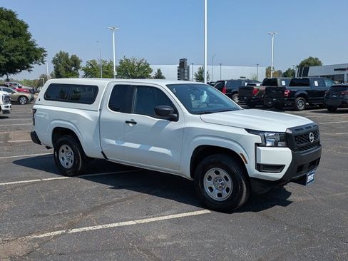 Used 2025 Nissan Frontier S AWD/4WD image 3