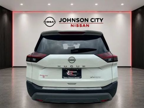 Used 2023 Nissan Rogue SV AWD/4WD image 6