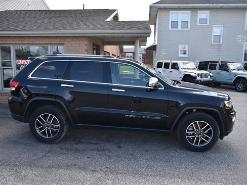 Used 2022 Jeep Grand Cherokee Limited w/ Tech Group image 2