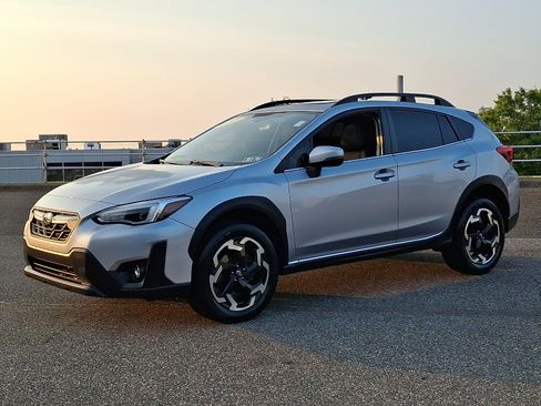 Used 2023 Subaru Crosstrek 2.5i Limited w/ Moonroof Package image 3