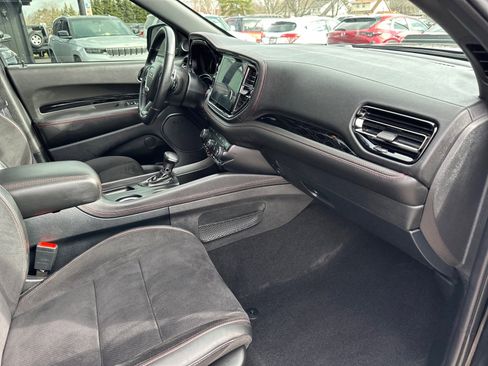 Used 2025 Dodge Durango GT image 28