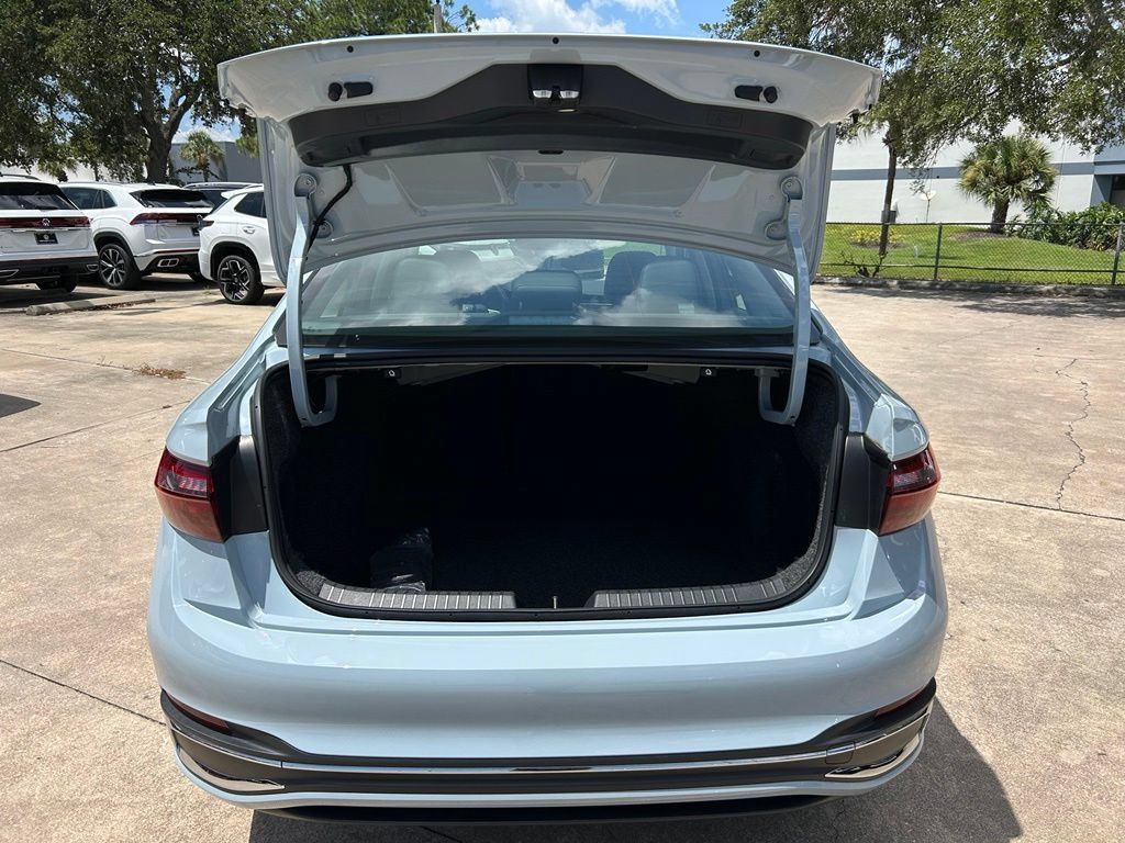 Certified 2025 Volkswagen Jetta SEL FWD image 87