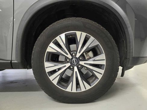 Used 2023 Nissan Rogue SV FWD image 9