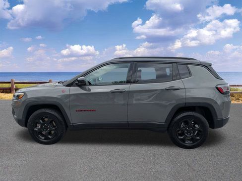 Used 2023 Jeep Compass Trailhawk w/ Trailhawk Elite Group image 5