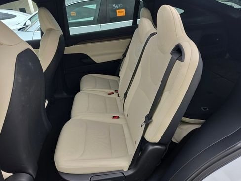 Used 2023 Tesla Model X image 8