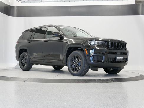 New 2025 Jeep Grand Cherokee L Altitude AWD/4WD image 10