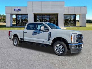 New 2026 Ford F250 XLT w/ FX4 Off-Road Package video 2